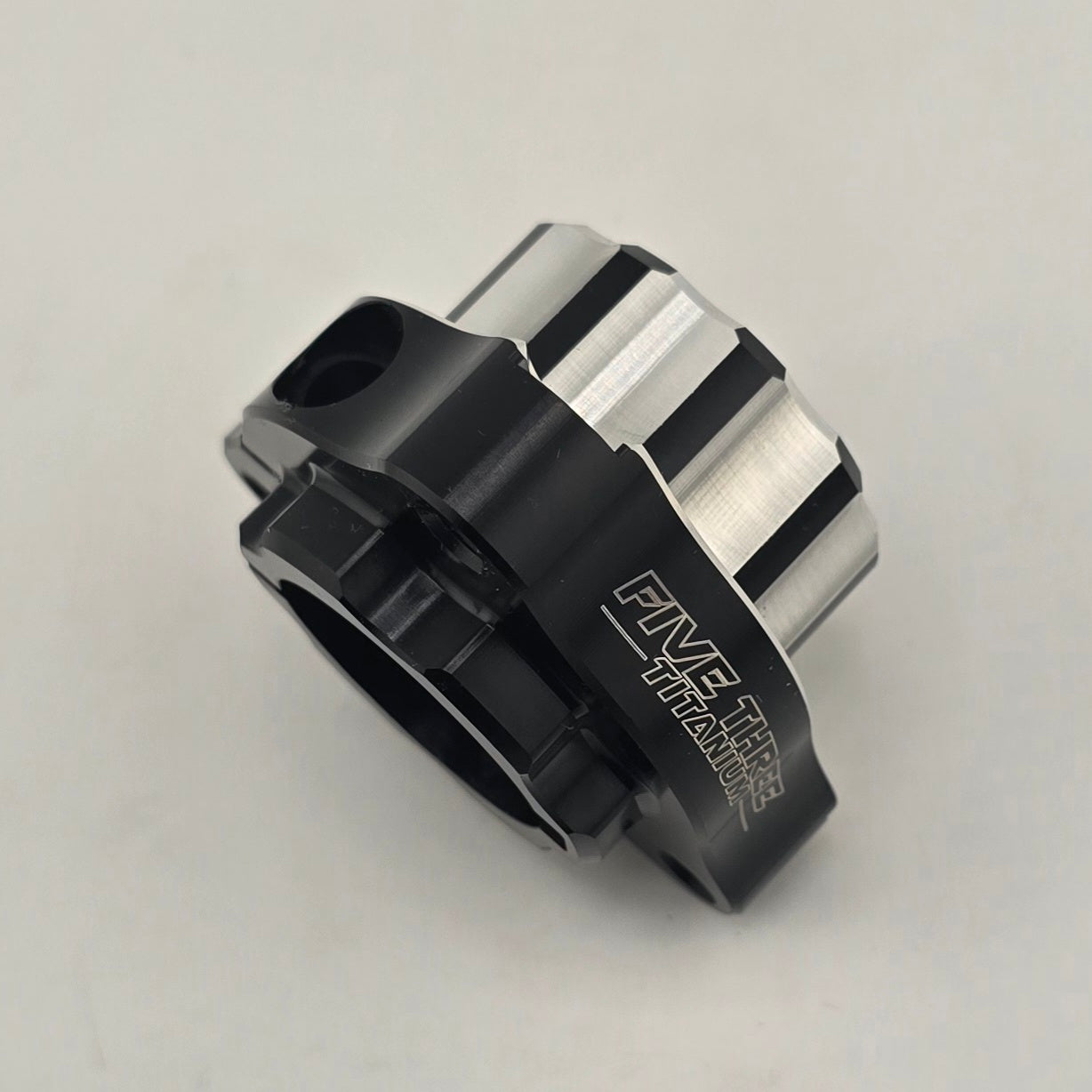 Revolver Hubs - Single Pinch Bolt Rear Hub